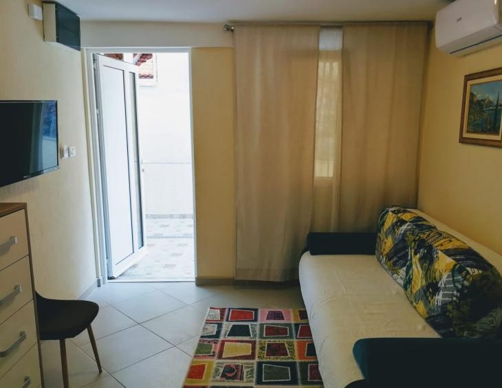 Apartman sa odvojenom spavaćom sobom (8)